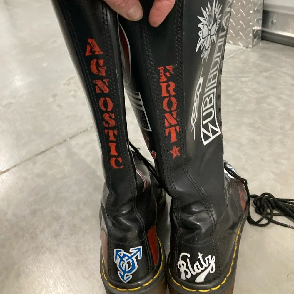 Dr. martens boots handpainted punk band emblems - Picture 6 of 7